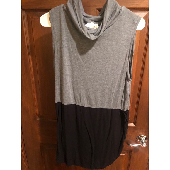 Color block tunic top! - Picture 2 of 3